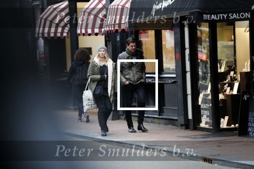 Amsterdam 19 december 2017
Twan Huys en zijn vrouw op de Utrechtsestraat