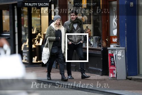 Amsterdam 19 december 2017
Twan Huys en zijn vrouw op de Utrechtsestraat