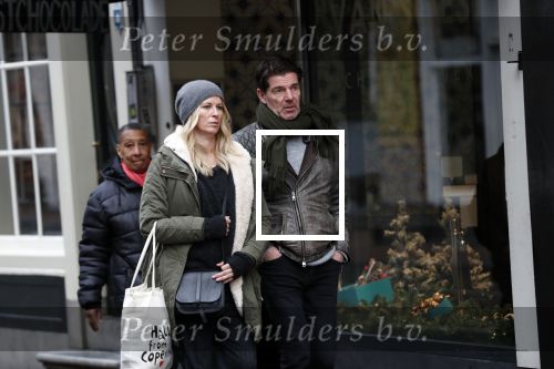Amsterdam 19 december 2017
Twan Huys en zijn vrouw op de Utrechtsestraat