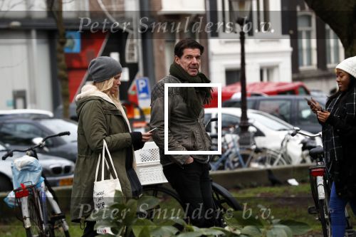 Amsterdam 19 december 2017
Twan Huys en zijn vrouw op de Utrechtsestraat
