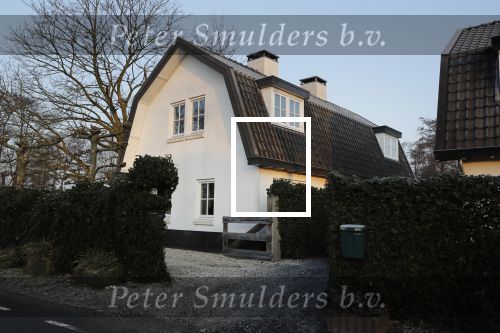 Loosdrecht 21 februari 2018
Gedenkteken voor Fleur Balkestein , het meisje van 19 die doodgereden werd na straatrace vader en zoon Walter vv W en Casper van W. Dit is hun huis