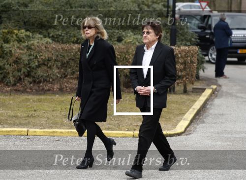 Leusden 6 maart 2018
Crematie Mies Bouwman in crematorium Leusden. Wim T Schippers met vrouw