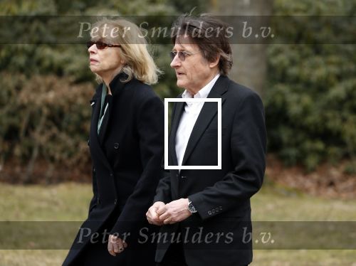 Leusden 6 maart 2018
Crematie Mies Bouwman in crematorium Leusden. Wim T Schippers met vrouw