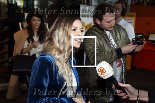 Amsterdam 11 februari 2018
Premiere Ted en het geheim van koning Midas in Pathe arena. Yvonne Coldeweijer met vriend??