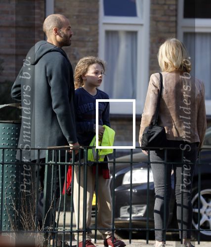 Amsterdam 27 februari 2019
Alain Clark en .. halen zijn zoontje op van school.