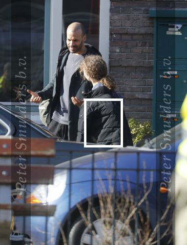 Amsterdam 27 februari 2019
Alain Clark en .. halen zijn zoontje op van school.