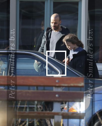 Amsterdam 27 februari 2019
Alain Clark en .. halen zijn zoontje op van school.
