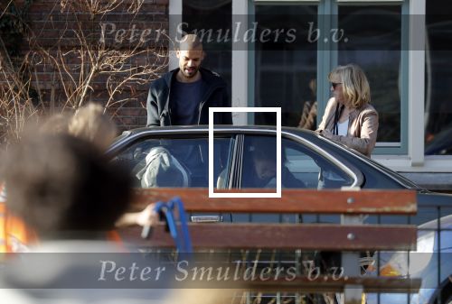 Amsterdam 27 februari 2019
Alain Clark en .. halen zijn zoontje op van school.