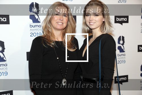 Hilversum 11 maart 2019
Uitreiking BUMA prijzen in studio 21. Alice Buys met dochter