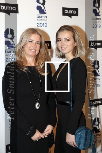 Hilversum 11 maart 2019
Uitreiking BUMA prijzen in studio 21. Alice Buys met dochter