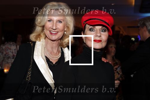 Amsterdam 3 maart 2019
Modeshow Paul Schulten in het Okura. Ans Markus met een vriendin