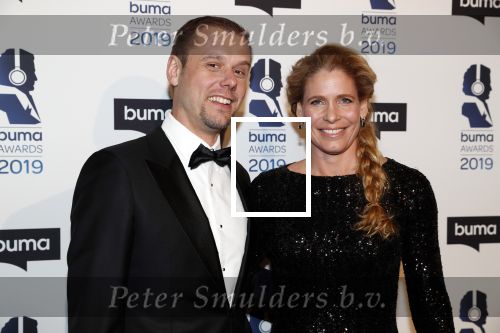 Hilversum 11 maart 2019
Uitreiking BUMA prijzen in studio 21. Armin v Buuren met zijn vrouw en compagnons
