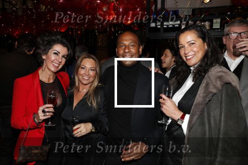 Amsterdam 5 februari 2019
Won Yip organiseert chinees nieuwjaar bij majestic op de dam. Aron en Yvonne Winter met kennissen