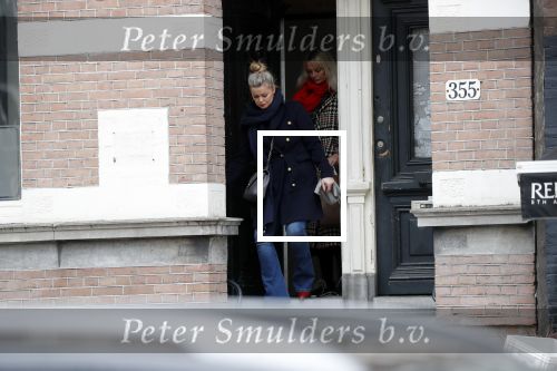 Amsterdam 1 maart 2019
Bridget Maasland verlaat haar nieuwe huis en gaat met een vriendin fietsend weg.