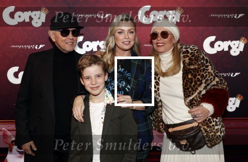 Amsterdam 10 februari 2019
Premiere Corgi in pathe arena. Bridget Maasland kwam met haar zoon Mees ouders en vrienden