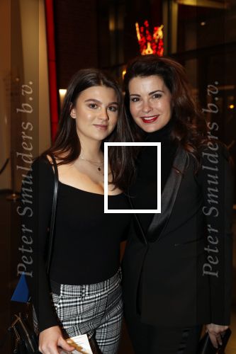 Amsterdam 6 februari 2019
Premiere de waarheid in het de la mar theater. carolien de Bruijn met dochter
