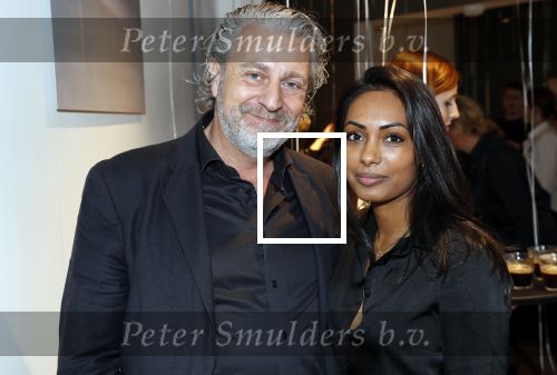 Amsterdam 4 februari 2019
Presentatie armbandje câ€™est Moi  (Art) voor de Esther Vergeer foundation.
Aanwezig zijn Esther Vergeer Quinty Trustfull Anouk Smulders Evelien de Bruijn en Mark Teurlings.