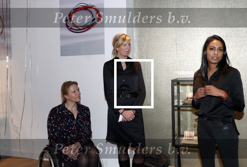 Amsterdam 4 februari 2019
Presentatie armbandje câ€™est Moi  (Art) voor de Esther Vergeer foundation.
Aanwezig zijn Esther Vergeer Quinty Trustfull Anouk Smulders Evelien de Bruijn en Mark Teurlings.