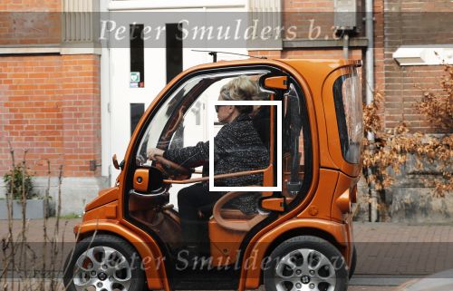 Amsterdam 28 februari 2019
Connie Witteman met een vriendin in haar Biro karretje ( Connieâ€™s creative car concept)