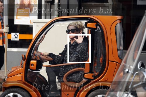 Amsterdam 28 februari 2019
Connie Witteman met een vriendin in haar Biro karretje ( Connieâ€™s creative car concept)