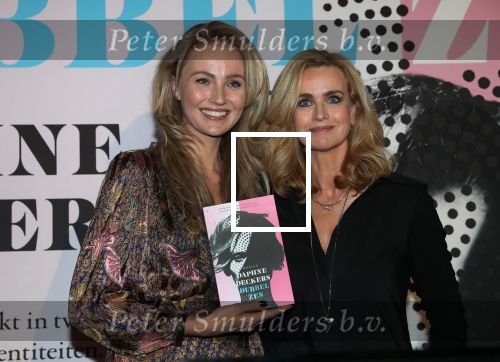 Amsterdam, 21 Februari 2019
Uitreiking boek Daphne Deckers, Dubbel Zes
Daphne Deckers met Kelly Weekers