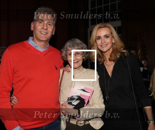 Amsterdam, 21 Februari 2019
Uitreiking boek Daphne Deckers, Dubbel Zes
Daphne Deckers met broer Clark Deckers en Miep Deckers