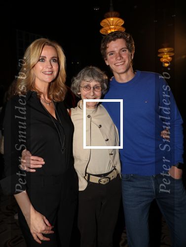 Amsterdam, 21 Februari 2019
Uitreiking boek Daphne Deckers, Dubbel Zes
Daphne Deckers met moeder en Alec Deckers