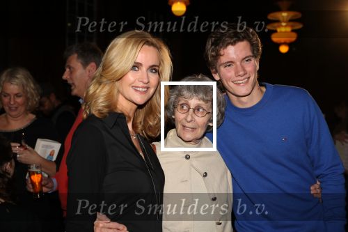 Amsterdam, 21 Februari 2019
Uitreiking boek Daphne Deckers, Dubbel Zes
Daphne Deckers met moeder en Alec Deckers