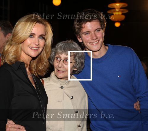 Amsterdam, 21 Februari 2019
Uitreiking boek Daphne Deckers, Dubbel Zes
Daphne Deckers met moeder en Alec Deckers