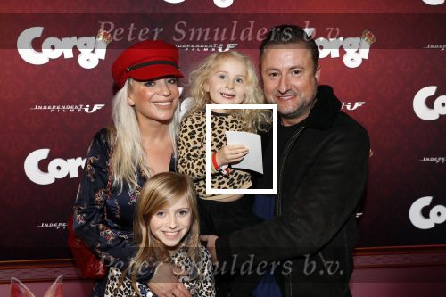 Amsterdam 10 februari 2019
Premiere Corgi in pathe arena. Dennis Weening met partner Stella en dochter Lola en dochter Coco