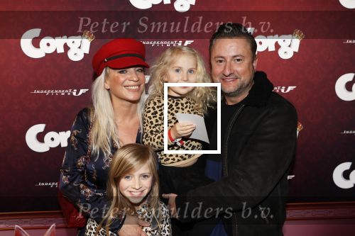 Amsterdam 10 februari 2019
Premiere Corgi in pathe arena. Dennis Weening met partner Stella en dochter Lola en dochter Coco