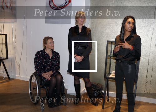 Amsterdam 4 februari 2019
Presentatie armbandje câ€™est Moi  (Art) voor de Esther Vergeer foundation.
Aanwezig zijn Esther Vergeer Quinty Trustfull Anouk Smulders Evelien de Bruijn en Mark Teurlings.