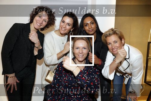 Amsterdam 4 februari 2019
Presentatie armbandje câ€™est Moi  (Art) voor de Esther Vergeer foundation.
Aanwezig zijn Esther Vergeer Quinty Trustfull Anouk Smulders Evelien de Bruijn en Mark Teurlings.