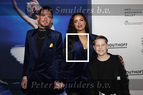 Amsterdam 14 maart 2019
Premiere het nationale ballet in de stopera. Eva Simons kwam met haar nieuwe vriend en â€¦