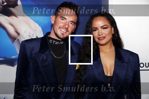 Amsterdam 14 maart 2019
Premiere het nationale ballet in de stopera. Eva Simons kwam met haar nieuwe vriend en â€¦