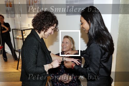 Amsterdam 4 februari 2019
Presentatie armbandje câ€™est Moi  (Art) voor de Esther Vergeer foundation.
Aanwezig zijn Esther Vergeer Quinty Trustfull Anouk Smulders Evelien de Bruijn en Mark Teurlings.