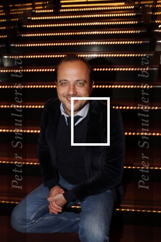Zaandag 4 februari 2019
PremiÃ¨re Laten we eerlijk zijn in het zaantheater. Geert Hoes