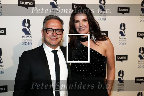 Hilversum 11 maart 2019
Uitreiking BUMA prijzen in studio 21. Guus Meeuwis met zijn vriendin Manon Meijers