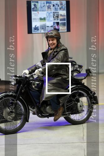 Enschede 26 februari 2019
Presentatie cast van Hanna van Hendrik met oa Huub Stapel en Johanna ter Steege. Presentatie is op vliegveld Twente.