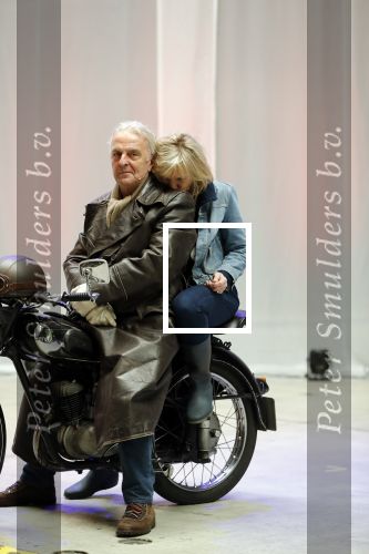 Enschede 26 februari 2019
Presentatie cast van Hanna van Hendrik met oa Huub Stapel en Johanna ter Steege. Presentatie is op vliegveld Twente.