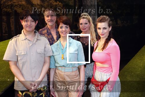 Amsterdam 7 maart 2019
Premiere Single camping in nieuwe deLamar theater.
 Peter Blok, Tjitske Reidinga, Elise Schaap, Rop Verheijen en Ilse Warringa.