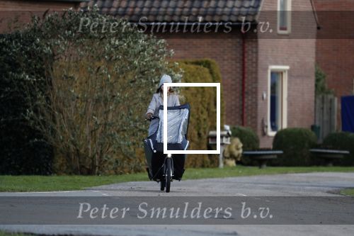 Vreeland 8 februari 2019
Inge Schrama op de bakfiets bij haar nieuwe huis in Vreeland.