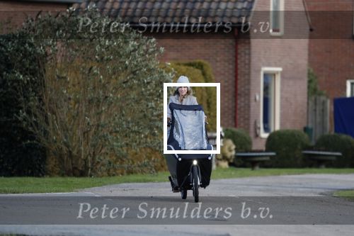 Vreeland 8 februari 2019
Inge Schrama op de bakfiets bij haar nieuwe huis in Vreeland.