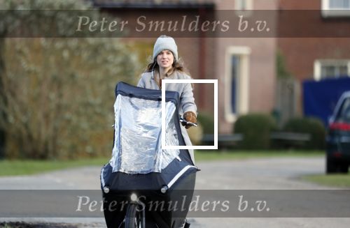 Vreeland 8 februari 2019
Inge Schrama op de bakfiets bij haar nieuwe huis in Vreeland.