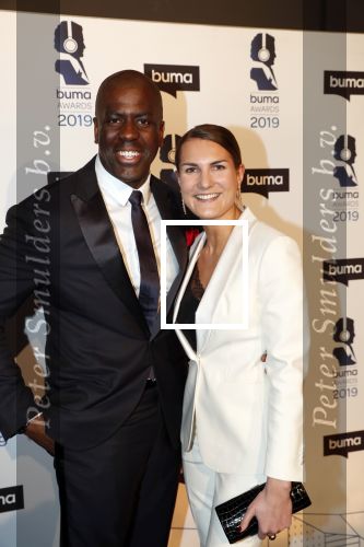 Hilversum 11 maart 2019
Uitreiking BUMA prijzen in studio 21. iris v d Ende met man Vincent