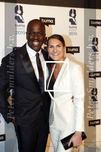 Hilversum 11 maart 2019
Uitreiking BUMA prijzen in studio 21. iris v d Ende met man Vincent