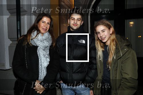 Amsterdam 15 februari 2019
Premiere de verleiders in Carre. Isa Hoes met haar linderen Merlijn en Vlinder