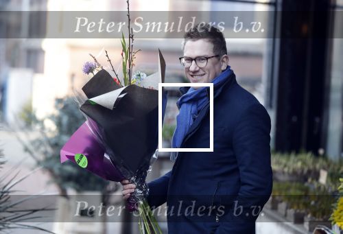 Amsterdam 14 februari 2019
JaÃ¯r Ferwerda haalt bloemen voor zijn vrouw en schoonmoeder bij bloemist Arjan.