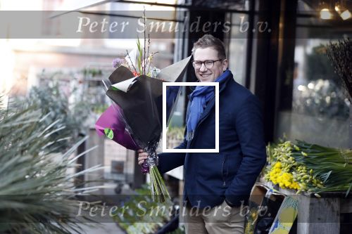 Amsterdam 14 februari 2019
JaÃ¯r Ferwerda haalt bloemen voor zijn vrouw en schoonmoeder bij bloemist Arjan.