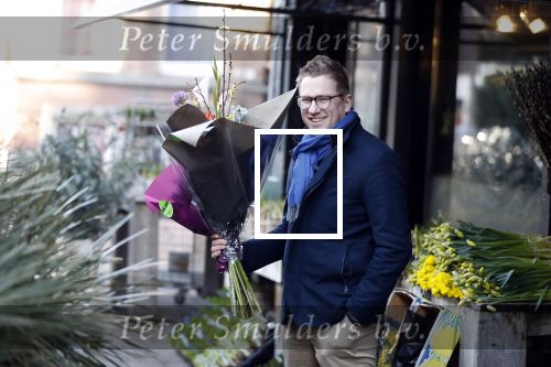 Amsterdam 14 februari 2019
JaÃ¯r Ferwerda haalt bloemen voor zijn vrouw en schoonmoeder bij bloemist Arjan.